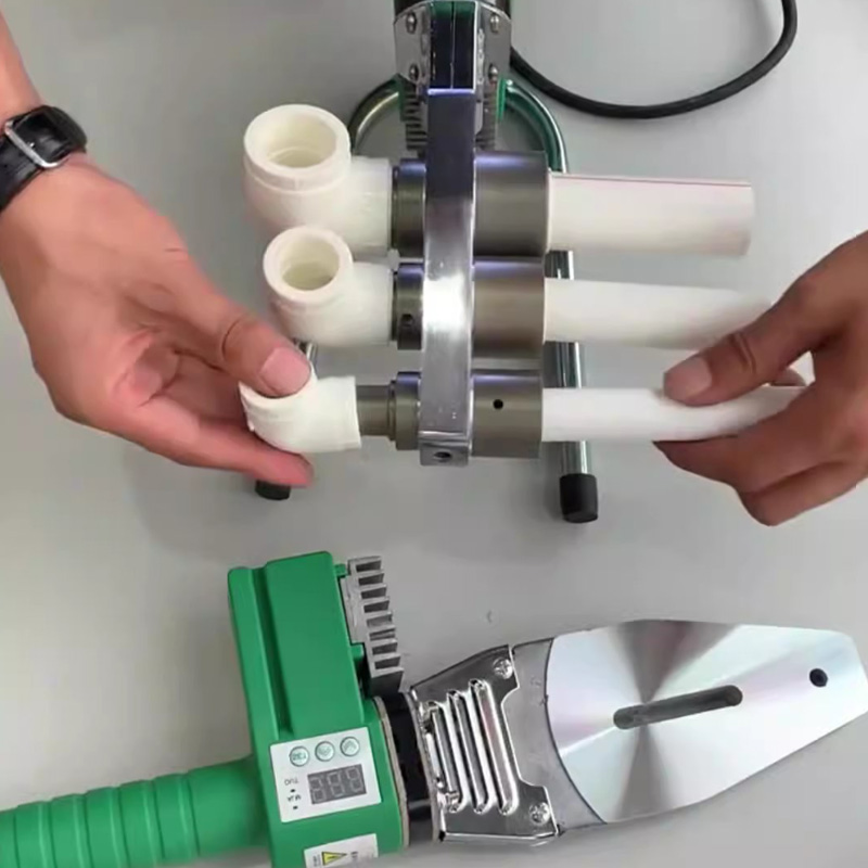 Use PPR welding machine to weld PPR pipes